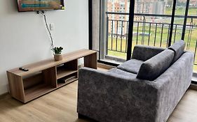 Apartamento completo cómodo con vista y todo cerca CC VIVA